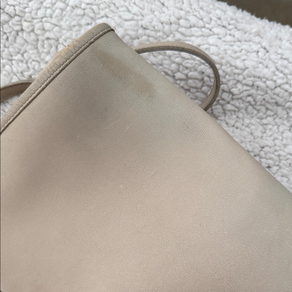 Coach Beige Leather Crossbody with Gold Turn-Lock - Picture 5 of 6